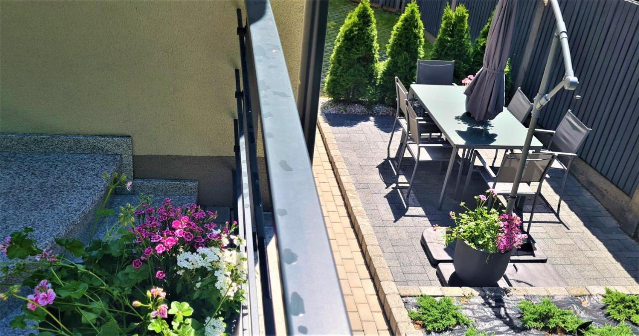Urabn Apartments Studio With Garden No 2A Chorzow Katowice Free Private Parking, Self Check-In Exterior photo